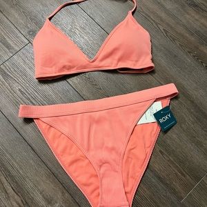 BRAND NEW! Coral Ribbed Roxy Bikini Set Size L
